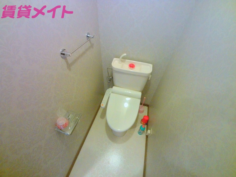 トイレ　同型参考写真