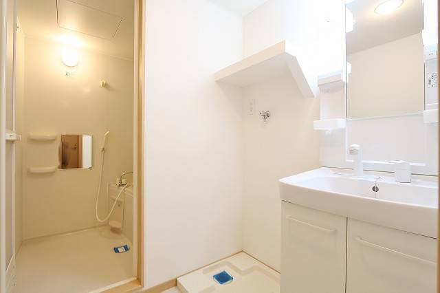 洗面設備　お出かけ前の準備はこちらでバッチリです