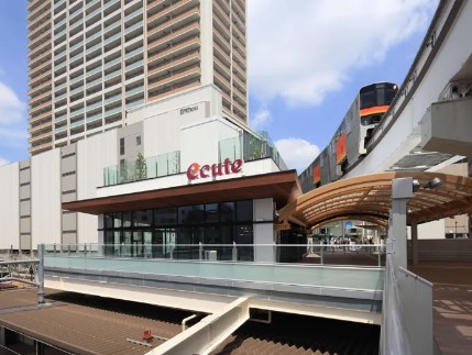 ショッピングセンター　エキュート立川（ショッピングセンター）まで570m