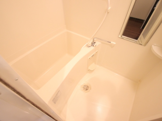 バス・シャワールーム　※別室の参考写真の為、現況優先です。