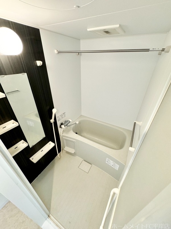 バス・シャワールーム　清潔感のあるお風呂場です♪