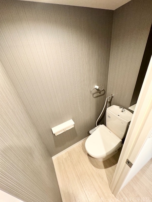 トイレ　ウォシュレット付きで快適です♪