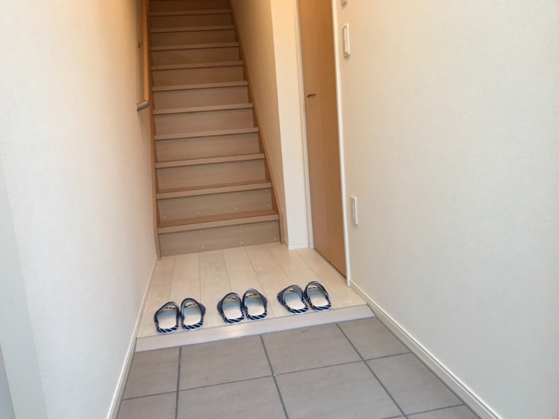 玄関　図面と現状に相違がある場合には現状を優先