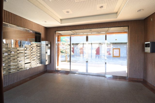 ロビー　集合ポスト オートロック 宅配ボックス