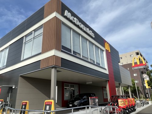 飲食店　マクドナルド 港北ニュータウン店（飲食店）まで597m