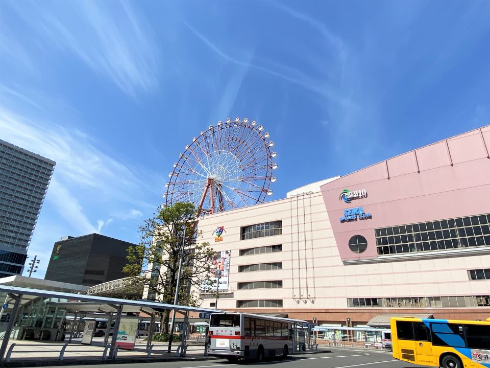 ショッピングセンター　アミュプラザ鹿児島（ショッピングセンター）まで550m