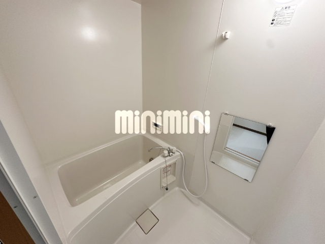 バス・シャワールーム　お風呂です。追い焚き付です！