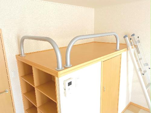 その他設備　居室内備え付けベッド