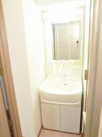 洗面設備　独立洗面台です。