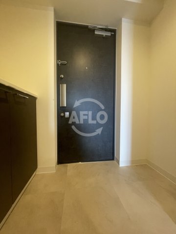 玄関　エストゥルースプラスサウス大阪　玄関