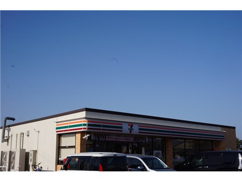 コンビニ　セブンイレブン 上越川原町店（コンビニ）まで800m