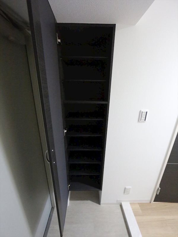 玄関　玄関　シューズボックス