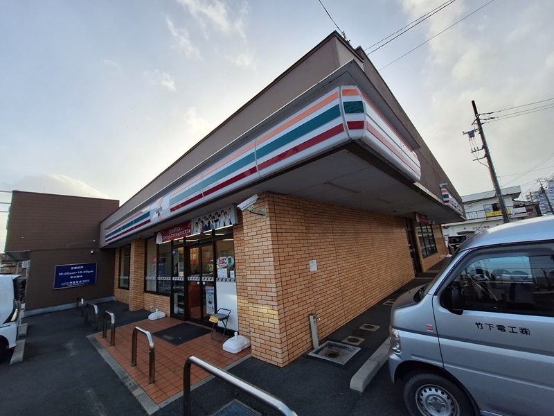 コンビニ　セブンイレブン防府緑町店（コンビニ）まで377m