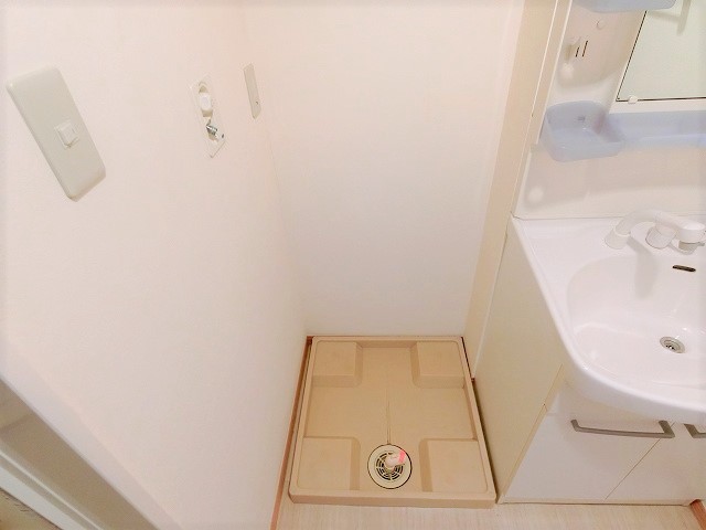 その他　写真は同建物の別部屋を参考に掲載しております。