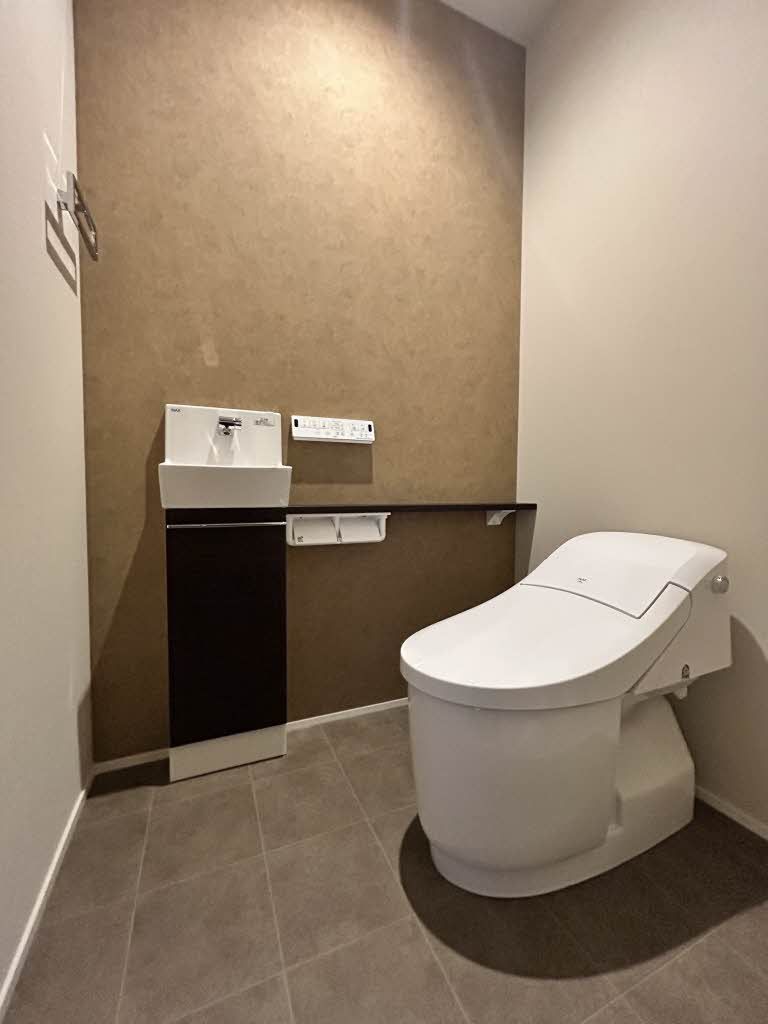 トイレ　トイレ