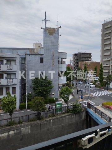 バルコニー　お洗濯にも便利なバルコニー付き