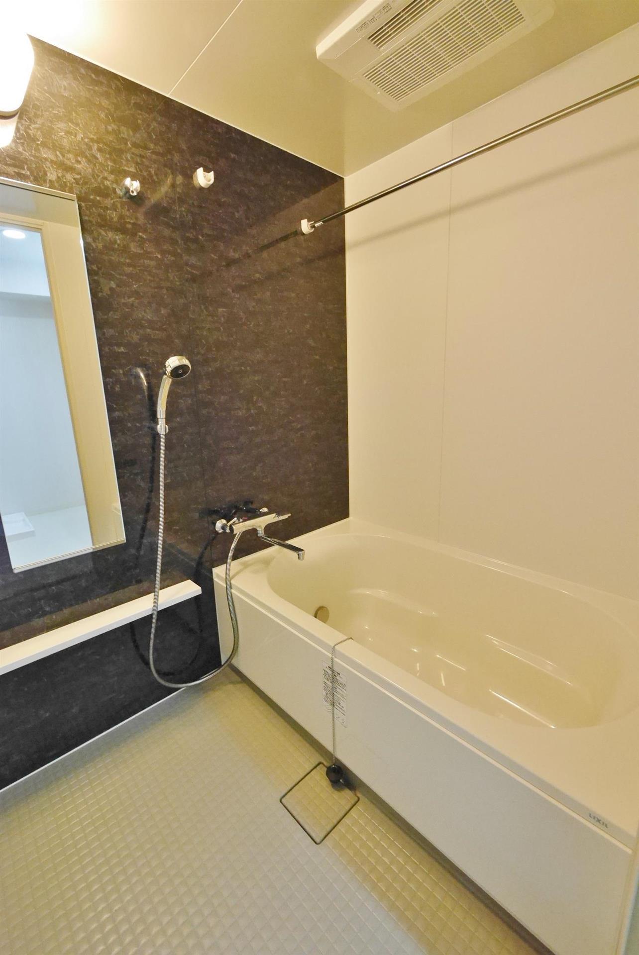 バス・シャワールーム　モデルルームの写真になります。