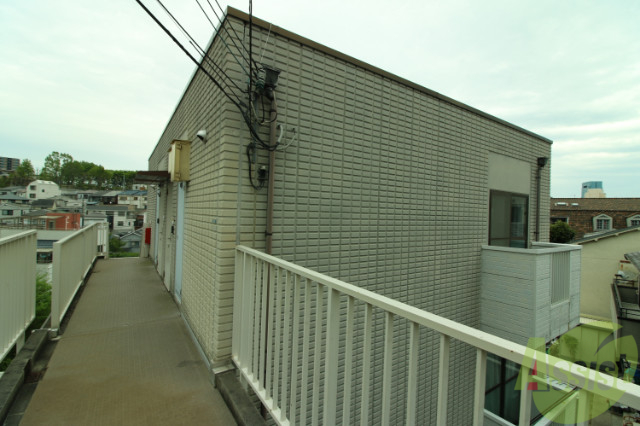 建物外観　こじんまりした建物で快適生活お送り出来ます