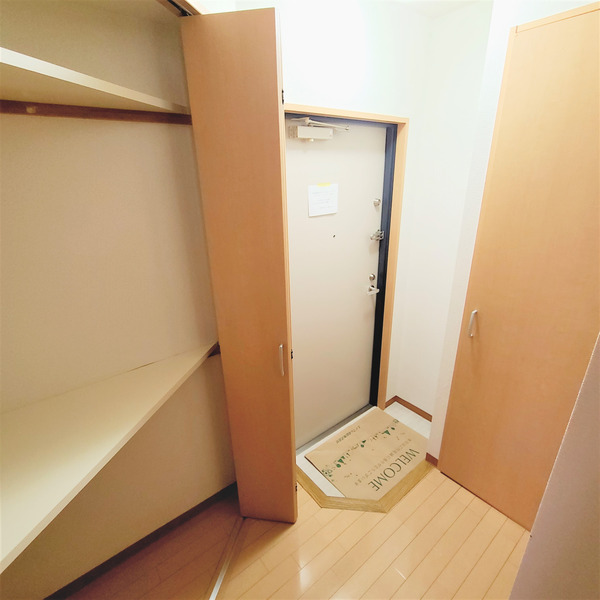 玄関　【人気！おすすめ物件！！】お問い合わせはお早めに♪