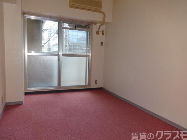 その他部屋・スペース　ピンクのじゅうたんはお部屋によります。