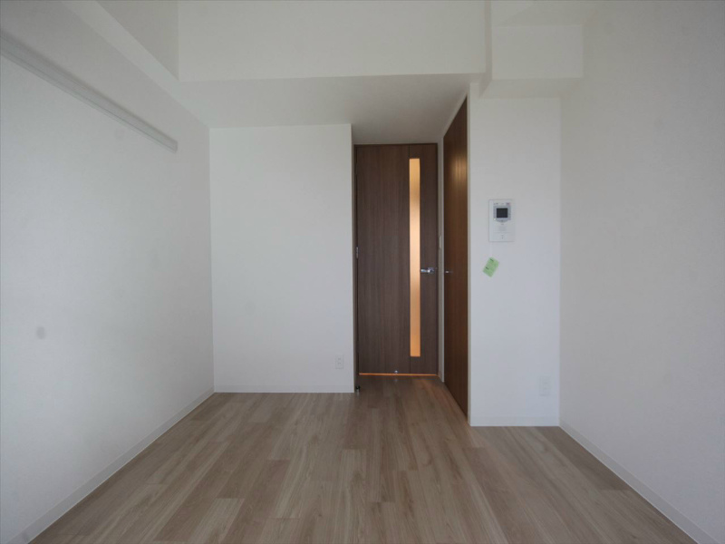 居室・リビング　洋室6.3帖　クローゼット（収納充実してます）