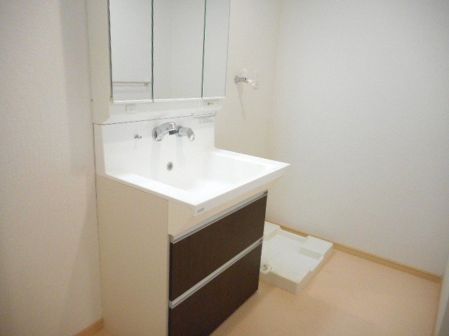 洗面設備　広い洗面スペース