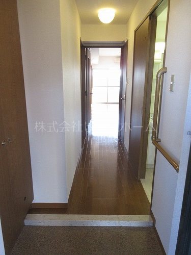 玄関　※別号室参考写真