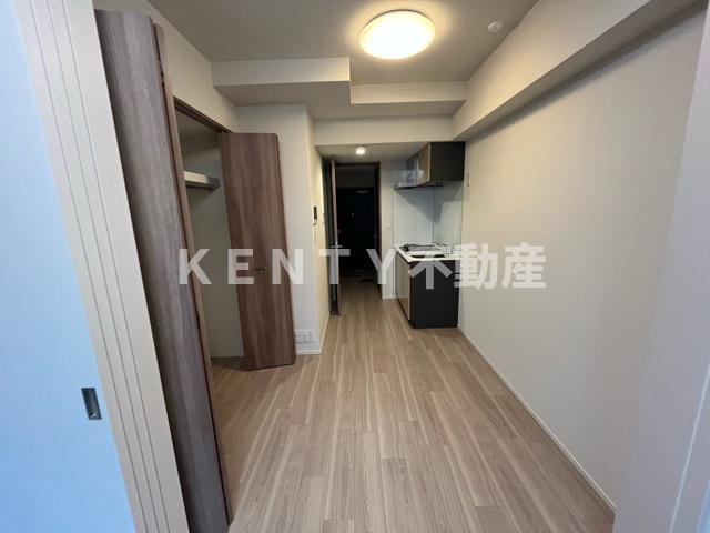 その他部屋・スペース　開放的な寝室です