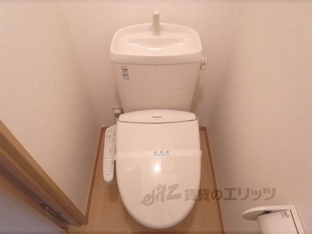 トイレ　洗浄機能付き