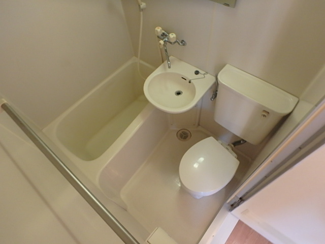 バス・シャワールーム　お掃除もらっくちんな３点ユニット。