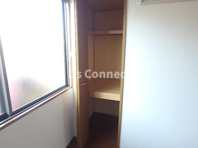 その他設備　各部屋に収納付き。