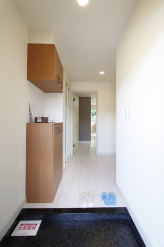 玄関　落ち着いた玄関です