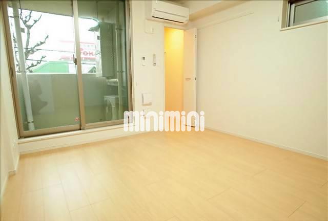 居室・リビング　エアコン付きの洋室