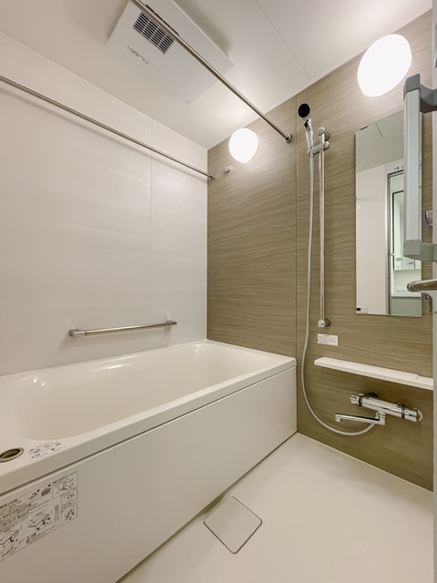 バス・シャワールーム　※写真は同タイプ住戸です。