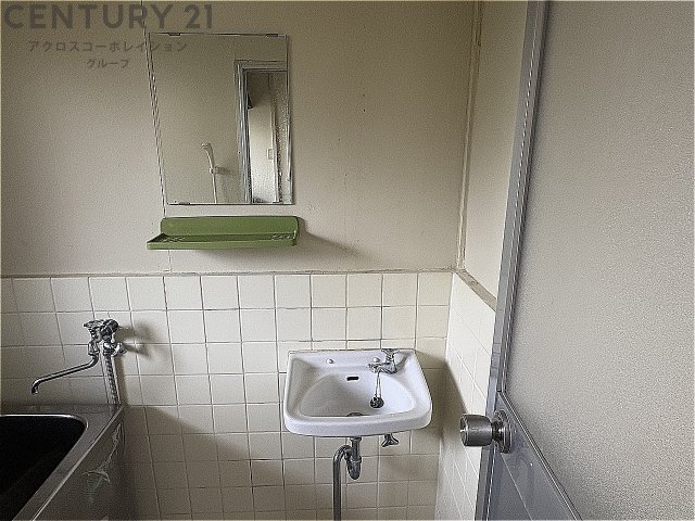 洗面設備　浴室内に洗面台がついてます！