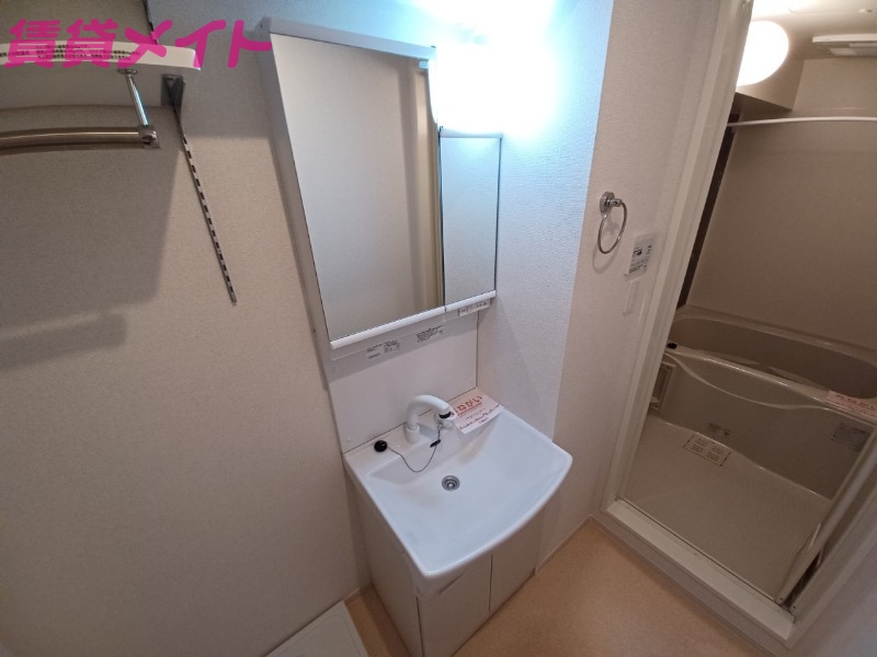 洗面設備　同タイプ部屋写真です。