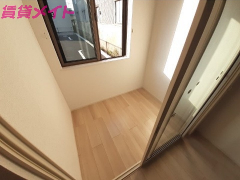 バルコニー　同タイプ部屋写真です。