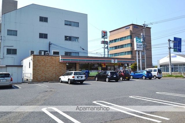 コンビニ　セブンイレブン（コンビニ）まで707m