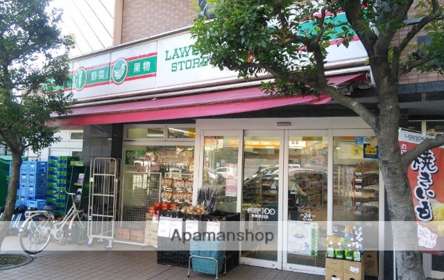 コンビニ　ローソンストア１００（コンビニ）まで513m