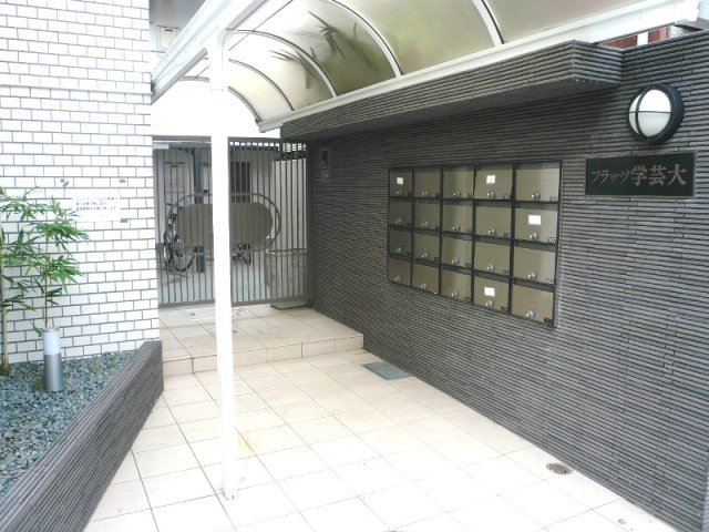 エントランス　建物の内部です