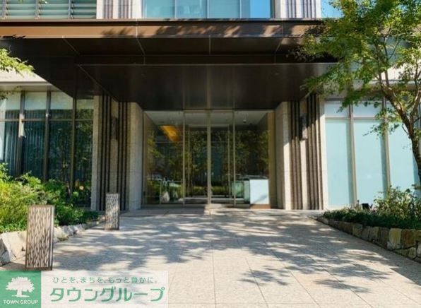 エントランス　タウンハウジングレジデンス事業部　恵比寿店・赤坂店までお問…