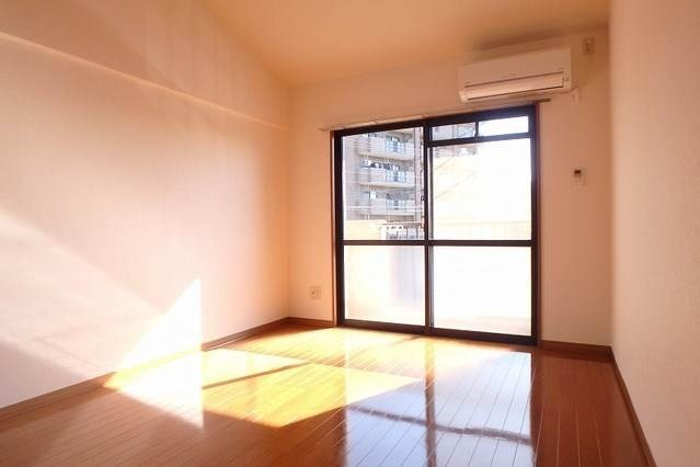 居室・リビング　別号室