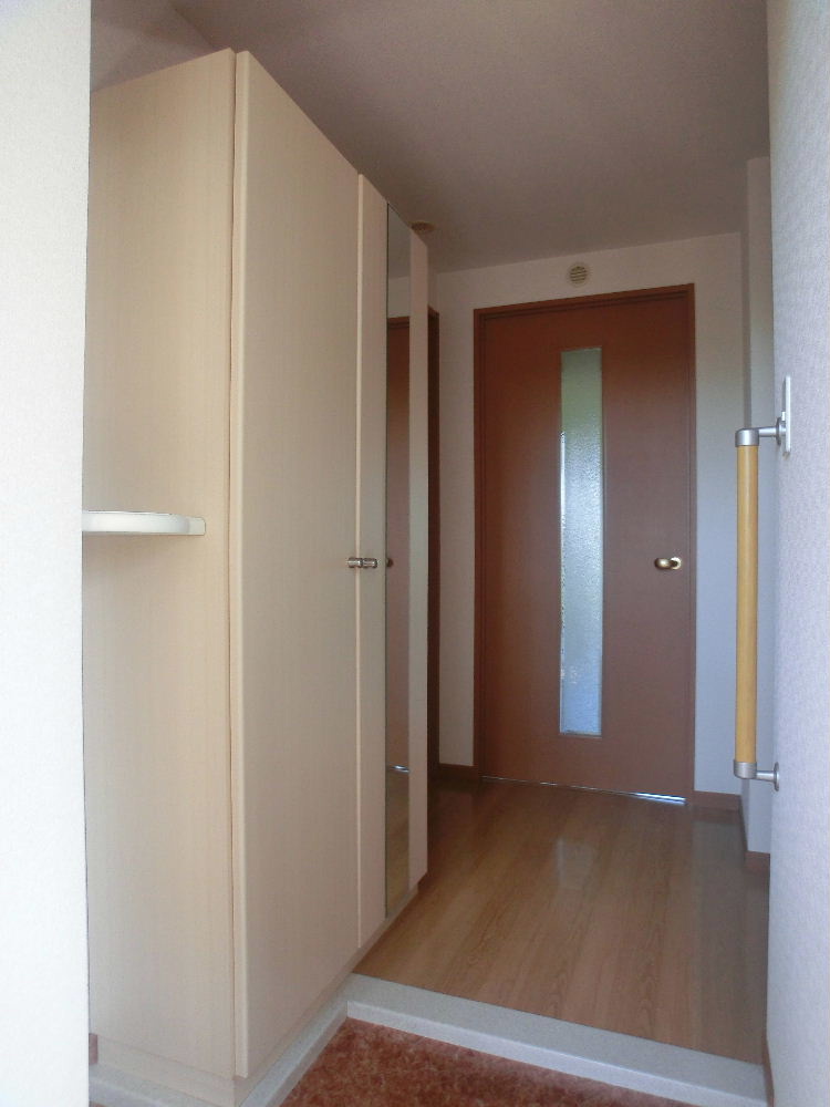 玄関　※別号室参考画像の為、現況優先とします。