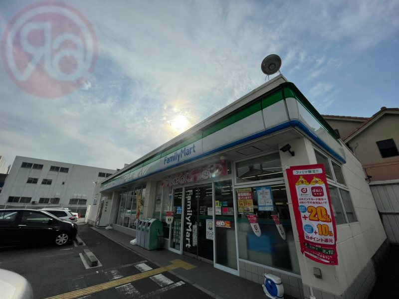 コンビニ　ファミリーマート 菱江1丁目店（コンビニ）まで651m