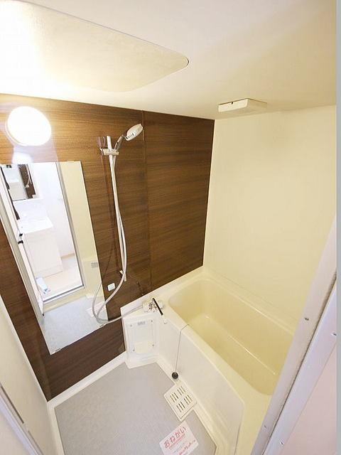 バス・シャワールーム　バスルーム