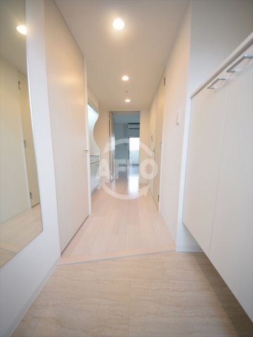 玄関　ラシュレエグゼ難波西　玄関スペース