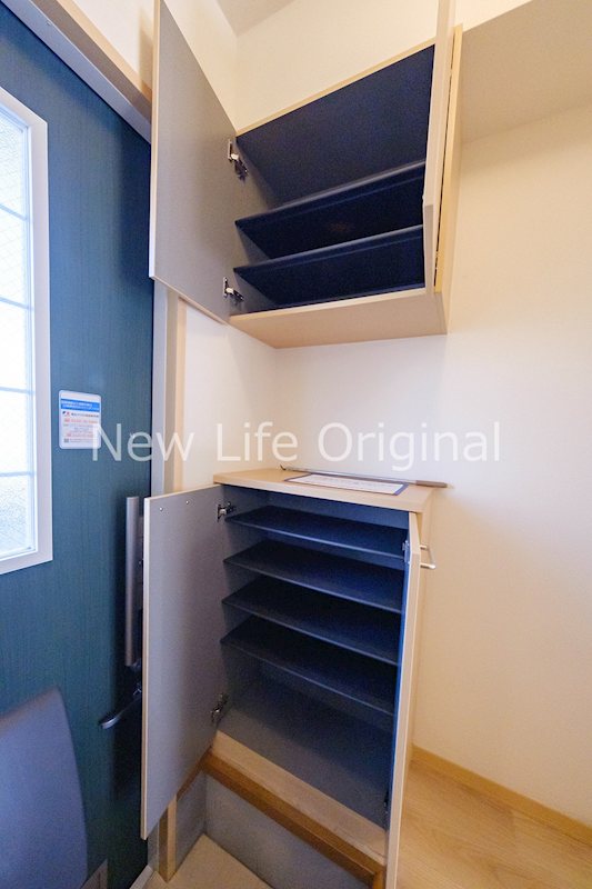 その他設備　上下に分かれた使い勝手の良いシューズボックス☆