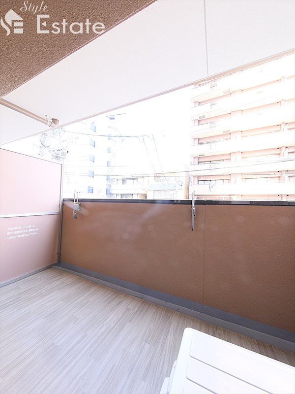 バルコニー　同仕様内装