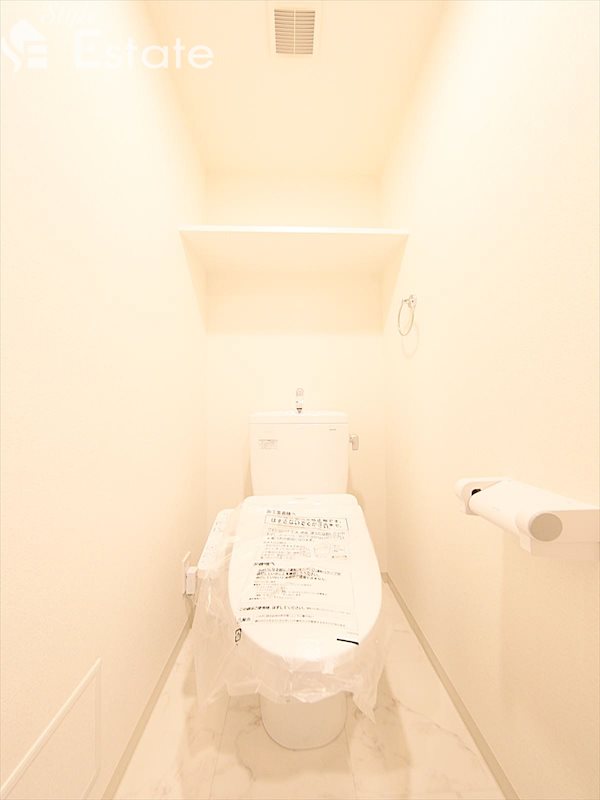 トイレ　同仕様内装