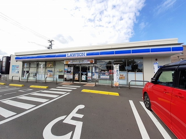 コンビニ　ローソン　高松東２丁目店（コンビニ）まで850m